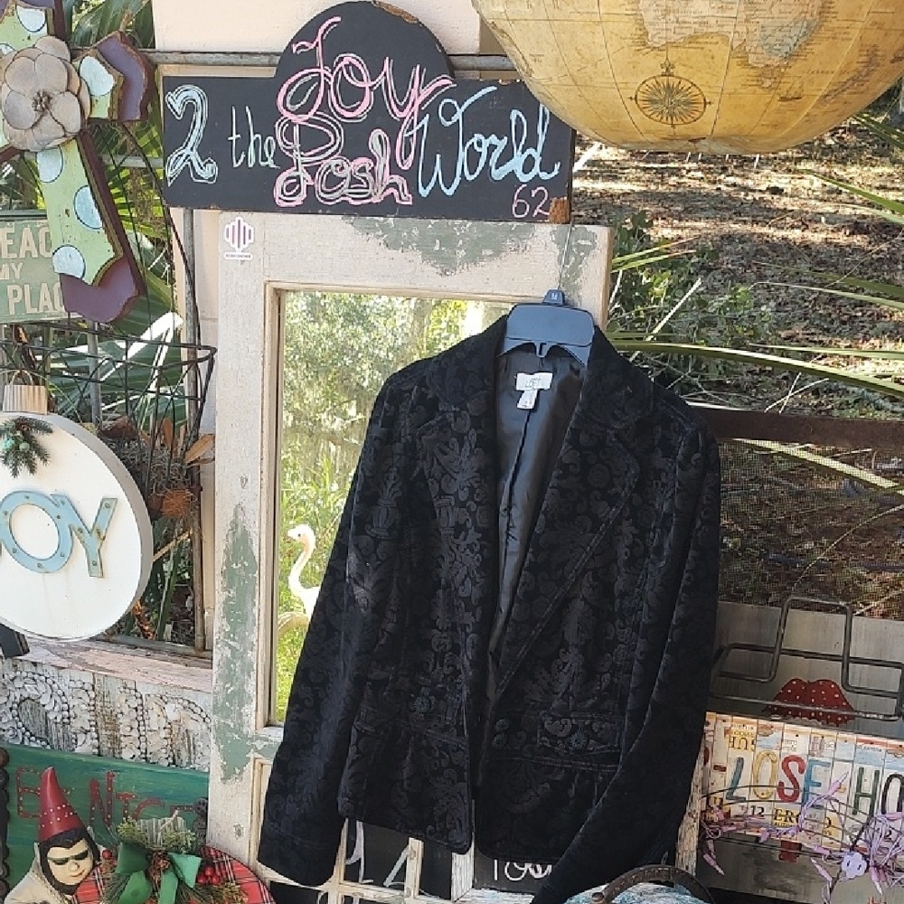 GUC Loft Black Velvet Blazer with paisley design